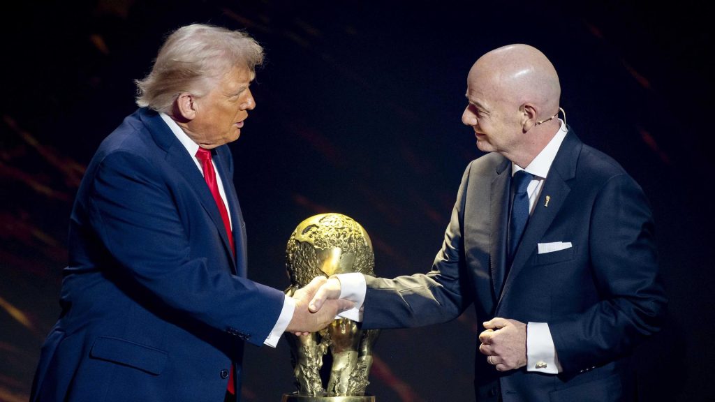 diskussion darüber, ob die usa die wm 2026 aufgrund von politischen entscheidungen unter trump verlieren könnten.