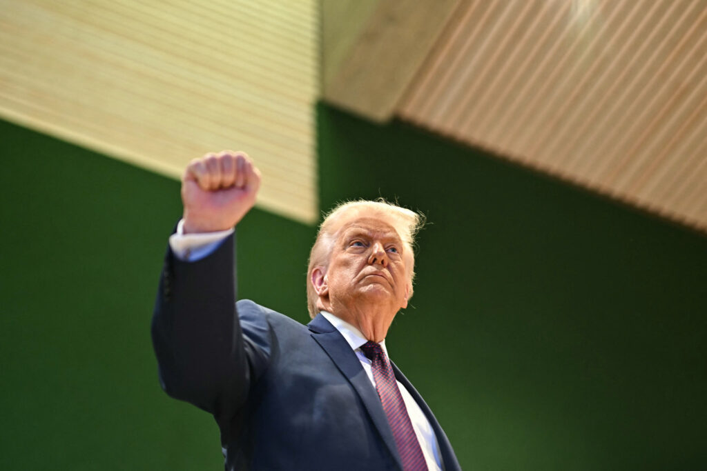 donald trump äußert sich gleichgültig zum iran bei der wm: 'mir egal'. erfahren sie mehr über seine kontroversen kommentare und die reaktionen darauf.